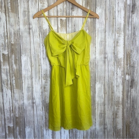 Sage Dresses & Skirts - NWT Sage Bonnie Bow Lime Dress